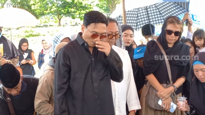 Anji Kenang Almarhum Hartiyo Ajari Jadi Ayah Tiri yang Baik