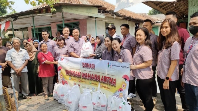 Yayasan Wahana Artha Donasikan Bansos Rp 1 M