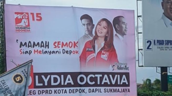 Heboh Poster Caleg PSI Lydia Octavia, Mamah Semok Siap Melayani Depok