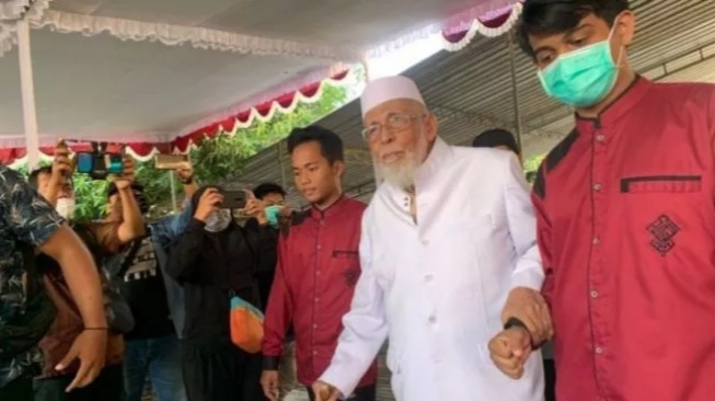 Siapa Abu Bakar Baasyir? Mantan Ulama Radikal Baru Saja Temui Jokowi di Kediaman Solo