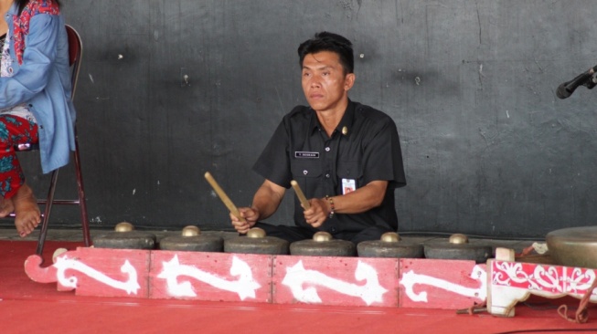 Apa Itu Kelentangan? Musik Tradisional Khas Suku Dayak Benuaq