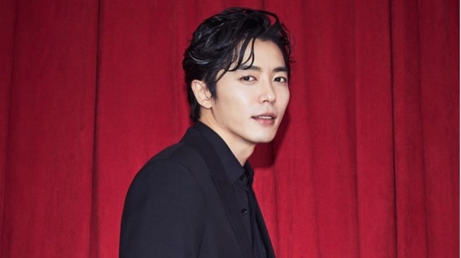 Laris Manis, Kim Jae Wook Digaet Bintangi Drama Korea 'Romantic Movie'