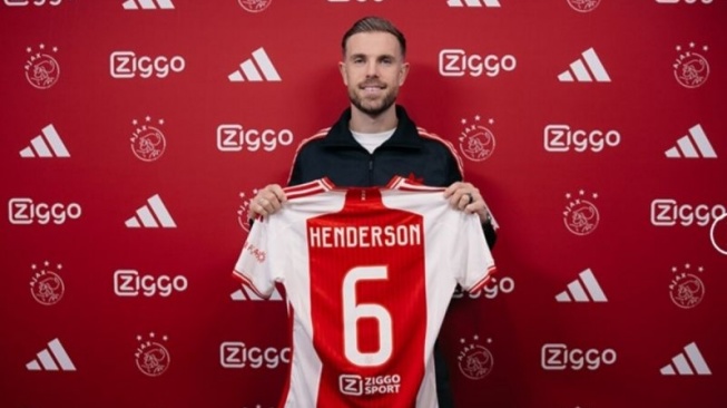 Jordan Henderson saat diperkenalkan secara resmi sebagai pemain baru Ajax Amsterdam pada Jumat (19/1/2024). ANTARA/Ajax.nl