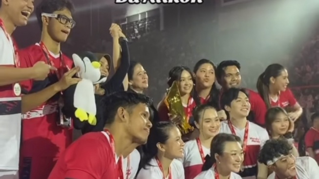 Eca Aura sungkan lewati Puan Maharani (Instagram/@merahmeriah.sportainment)