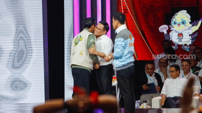 Adu Cuitan 3 Cawapres Usai Debat Keempat Pilpres: Pengin Seblak Hingga Sabar Banyak Gimmick Receh