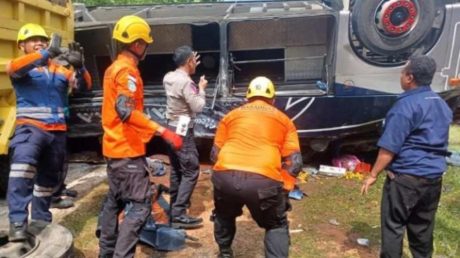 Kecelakaan Bus Terguling di Tol Pemalang, Dua Penumpang Meninggal, Ini Kronologi Lengkapnya