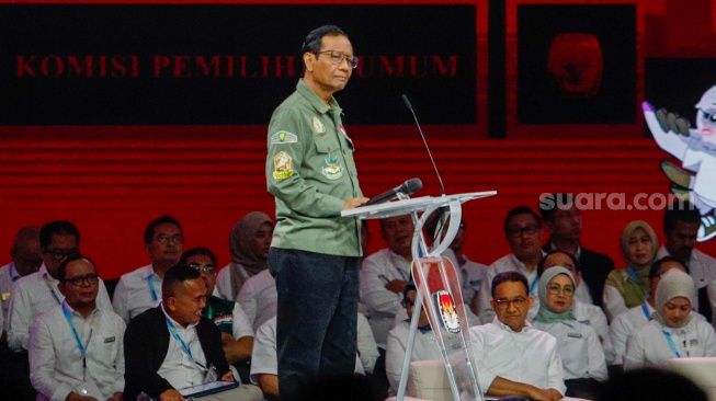 Ulah Gibran di Debat Bikin Emosi Sang Profesor Meledak, Pakar Ekspresi: Mahfud Hilang Kendali