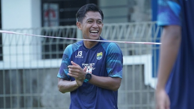 Winger Persib, Febri Hariyadi Saat Jalani Sesi Latihan Bersama Tim. (persib.co.id)