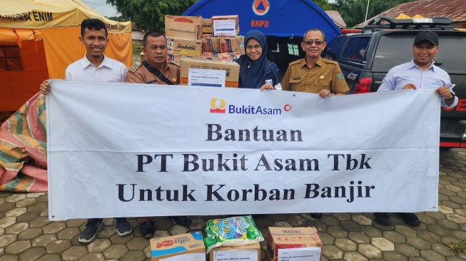 Bukit Asam (PTBA) Beri Bantuan untuk Korban Banjir di Sumsel