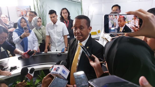 Menteri Bahlil Yakin Pilpres Satu Putaran, Target Investasi Rp 1.650 Triliun Bisa Tercapai?