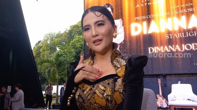 Dianna Dee Starlight di tempat kawasan Kemang, Ibukota Indonesia Selatan, Kamis (25/1/2024) [Suara.com/Tiara Rosana].