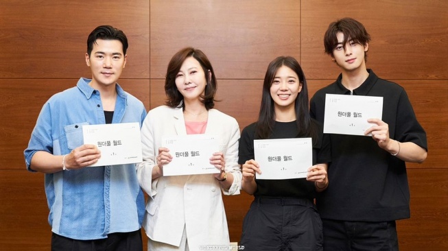 Bakal Dibintangi Kim Nam Joo dan Cha Eun Woo, Intip 4 Adu Peran Pemain Drama Wonderful World