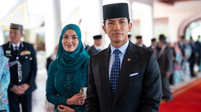 Anisha Rosnah dan Pangeran Abdul Mateen (Instagram)