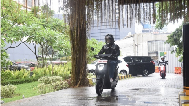 Test ride  Honda EM 1 e: di Jakarta [PT Wahana Makmur Sejati]