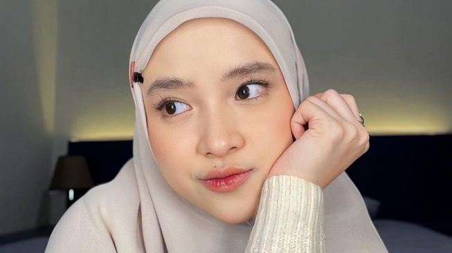 Nissa Sabyan Pamer Video Tanpa Makeup, Wajah Aslinya Bikin Salah Fokus