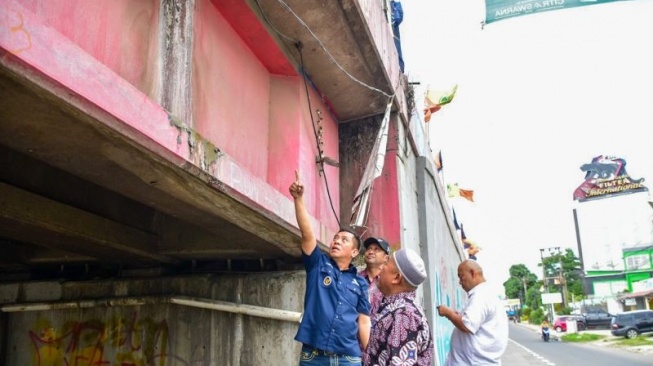 Penampakan Jembatan Layang di Karawang yang Retak, Bupati Aep: InsyaAllah Tidak Bahaya