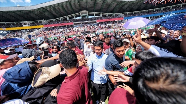 Hadiri Ulang Tahun SPSI di Sidoarjo, Gibran Tegaskan Keberpihakan Pada Buruh dan Pekerja