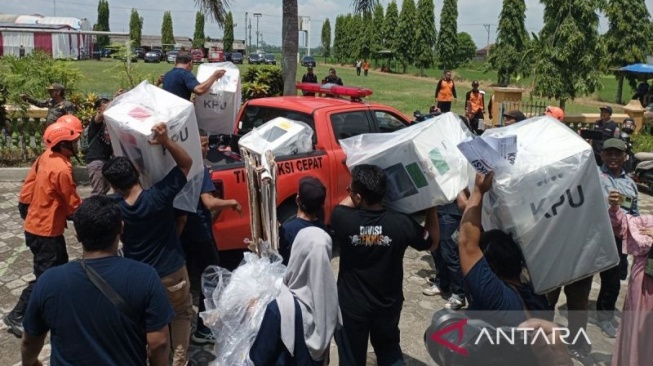 Banjir Landa TPS, KPU Banyumas Gelar Simulasi Pencoblosan Tanggap Darurat