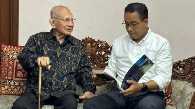 Anies Datangi Rumah Menteri Era Soeharto Minggu Malam, Ada Apa?