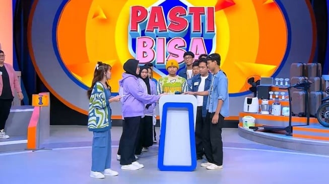 Wendi Cagur memandu acara game show Pasti Bisa yang tayang di NET dari Senin-Rabu tiap pukul 19.34 WIB. [NET]