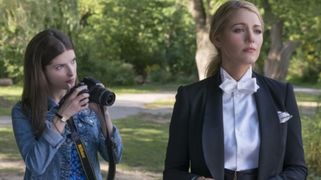 Review Film 'A Simple Favor', Komedi Misteri dengan Kejutan Berlapis