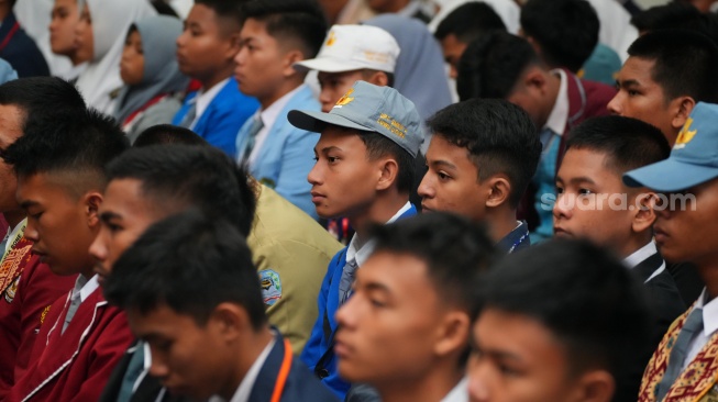 Bantu Anak Putus Sekolah, Pj Gubernur Sulsel Gagas SMP dan SMK Virtual