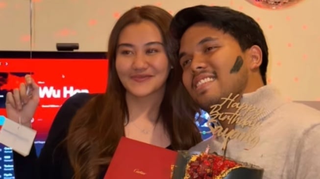 Momen Ulang Tahun Thariq Halilintar bersama Aaliyah Massaid (TikTok)