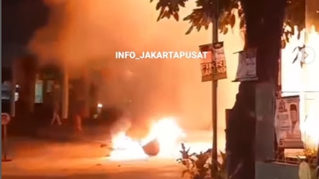 Buat Rugi Ratusan Juta Rupiah, Ternyata Ini Penyebab SPBU Johar Baru Terbakar