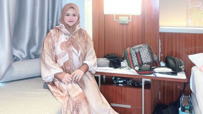 Widyasanti, pemilik brand pakaian muslimah Azizil. [Instagram]