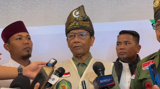 Mahfud MD klarifikasi soal pernyataannya 'Ibu lahirkan anak tak berakhlak itu dosa' dipelintir. (IG)