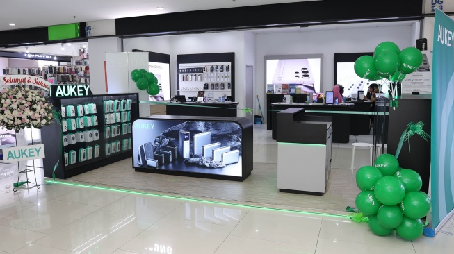 Aukey Flagship Island Booth hadir di Bandung, belum lama ini. [Datascrip]