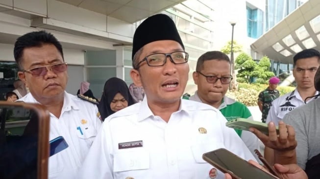 Klaim Program Sudah Jalan, Petahana Hendri Septa Diserang Dua Penantang di Debat Pilkada Padang