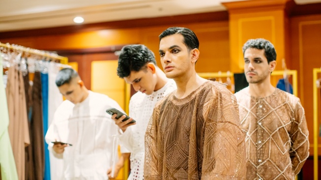 Salah satu koleksi brand Hijab Mandjha by Ivan Gunawan. [dokumentasi pribadi]