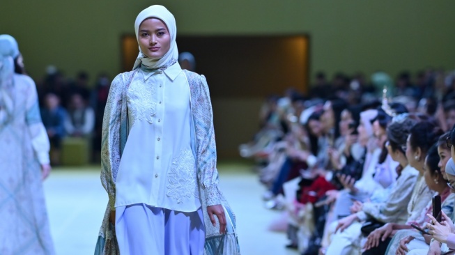 Salah satu koleksi Hijab Mandjha karya Ivan Gunawan. [dokumentasi pribadi]