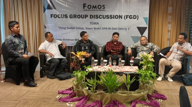 Yoyok Sukawi Berpeluang Pertahankan Kursi di Senayan, Meski Bersaing dengan Ayahnya Sukawi Sutarip