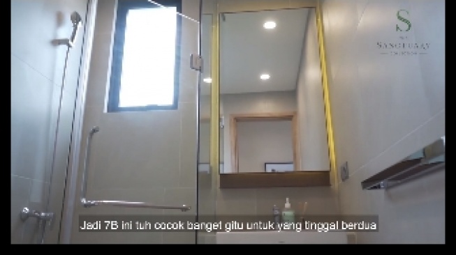 Toilet rumah Desy Ratnasari. [Instagram/thesanctuarycollectionofficial]