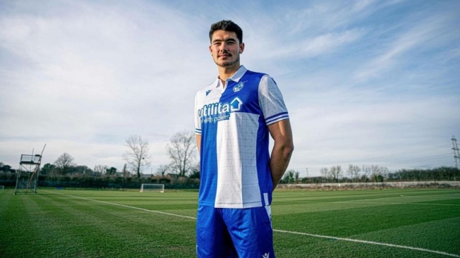 Elkan Baggott Saat Diperkenalkan oleh Bristol Rovers FC. (instagram.com/elkanbaggott)