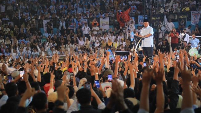 Prabowo Tiba di Makassar, Puluhan Ribu Warga Serukan All in Prabowo!
