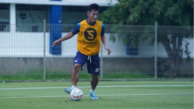 Bek Kanan Persib Bandung, Henhen Herdiana. (persib.co.id)