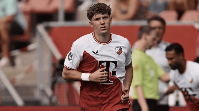 Striker FC Utrecht, Ole Romeny yang dikabarkan punya darah Indonesia. (Instagram/@oleromeny)