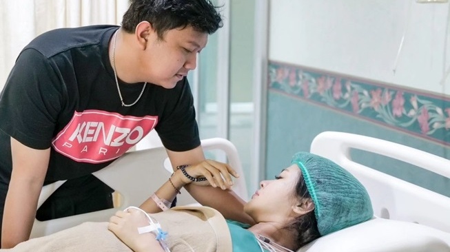 Anak Lahir Prematur, Istri Denny Caknan Ungkap Detik-detik Melahirkan Tanpa Pembukaan