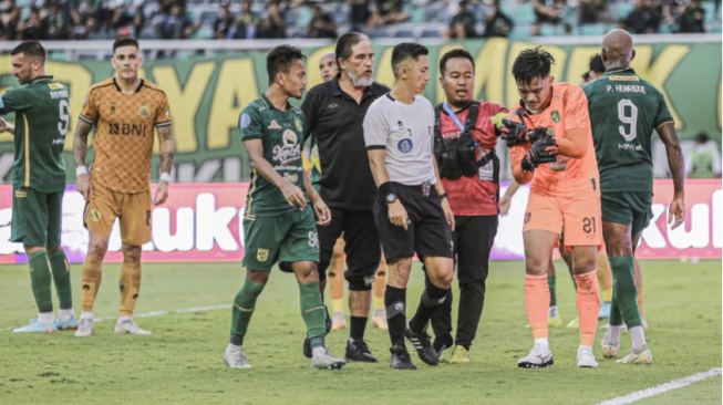 Kiper Timnas Indonesia U-23, Ernando Ari Kembali Alami Cedera Bahu