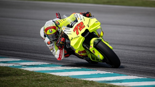 Rider Pertamina Enduro VR46 Racing Team, Marco Bezzecchi in action dalam Day 1 Practice Sirkuit Sepang Malaysia [Pertamina Enduro VR46 Racing Team]