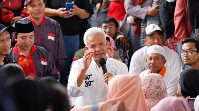 Ganjar Tinjau RPM Waste4Change, Dorong Bank Sampah hingga Janji Beri Insentif