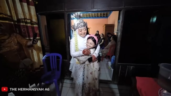 Momen Ashanty Hadiri Pernikahan Pengasuh Arsy (YouTube/The Hermansyah A6)