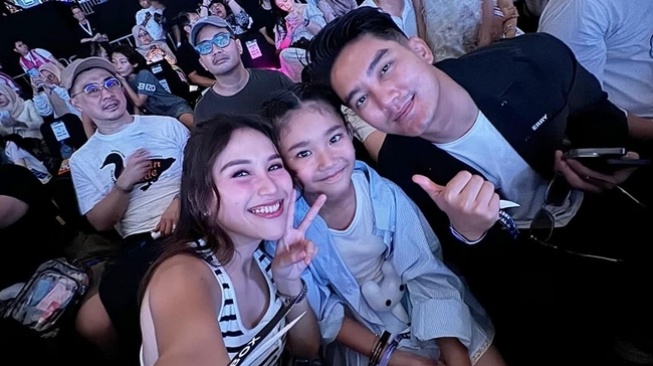 Momen Mesra Boy William dan Ayu Ting Ting (Instagram/@ayutingting92)