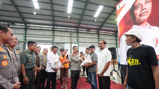 Wakapolri Luncurkan Program Percepatan Penyaluran Bantuan Pangan Serentak 24 Kabupaten/Kota di Sulsel