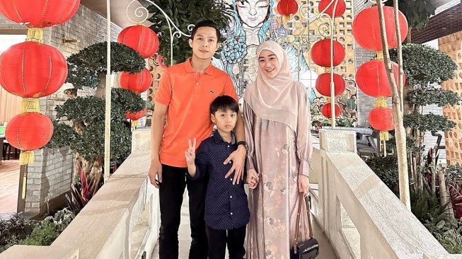 Potret Harmonis Larissa Chou dan Ikram Rosadi.  (Instagram/ikram_rsd)