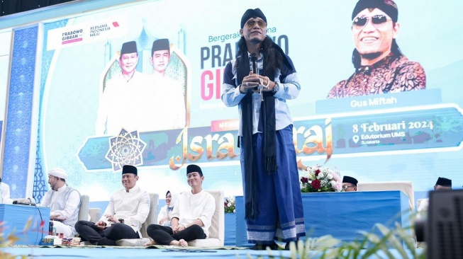 Doa Khofifah Saat Isra Mikraj untuk Prabowo-Gibran: Semoga Beliau Menjadi Presiden dan Wapres