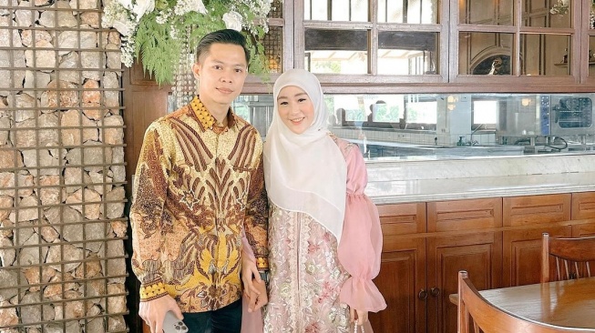 Potret Harmonis Larissa Chou dan Ikram Rosadi.  (Instagram/ikram_rsd)